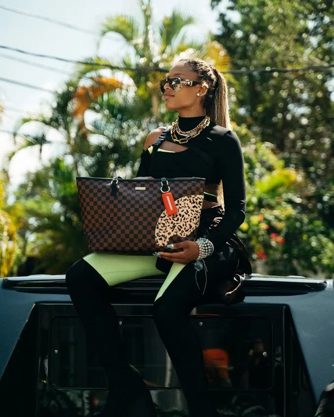 A.i.3 THE LEGACY BORSA TOTE