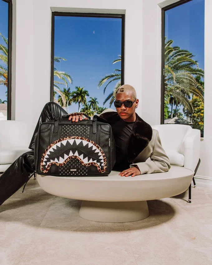 BACKSTAGE: BORSA DA MANO CONVERTIBILE IN ZAINO