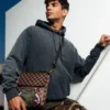 BORSA A MONOSPALLA MESSENGER “SHARKS IN PARIS” CON TASCA ESTERNA CON CERNIERA DORATA