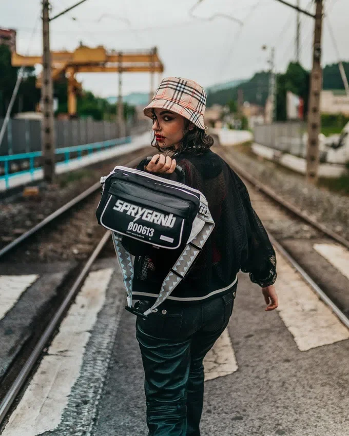 BORSA A TRACOLLA SWERVE CARGO