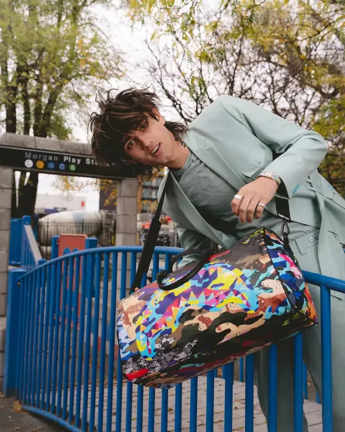 BORSA DA VIAGGIO CAMOUFLAGE A RIGHE E QUADRATI