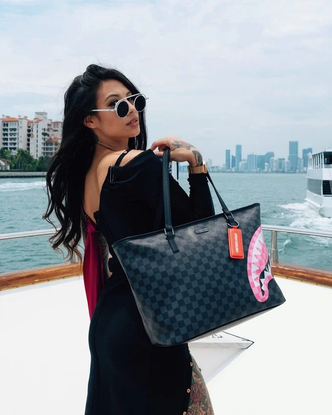 BORSA SHARKS IN CANDY TOTE