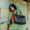 BORSA TOTE NOIR QUILT CON CATENA DORATA E MOTIVO SQUALO