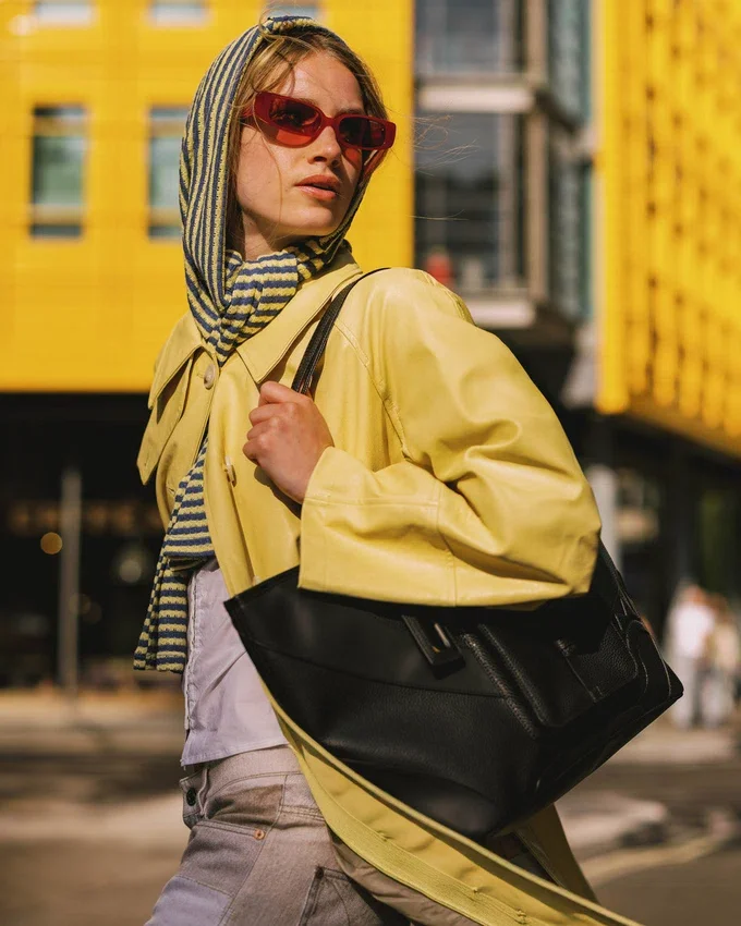 BORSA TOTE PRONTA PER IL RED CARPET DELLA LONDON FASHION WEEK
