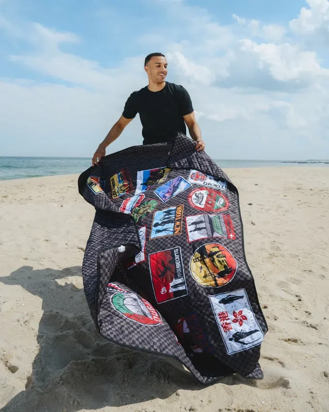 GLOBAL MOGUL UNLIMITED MILES: TAPPETINO DA SPIAGGIA PIEGHEVOLE, COPERTA, BORSA TOTE CONVERTIBILE RESISTENTE ALL’ACQUA