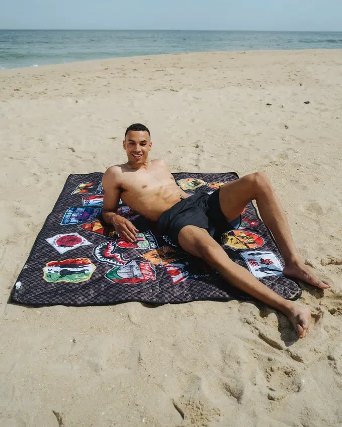 GLOBAL MOGUL UNLIMITED MILES: TAPPETINO DA SPIAGGIA PIEGHEVOLE, COPERTA, BORSA TOTE CONVERTIBILE RESISTENTE ALL’ACQUA