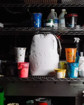 GRAFFITI ARTIST – CREA IL TUO ZAINO PERSONALIZZATO – 9 STENCIL INCLUSI