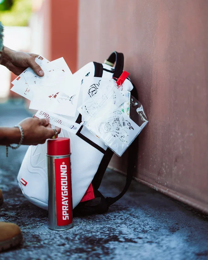 GRAFFITI ARTIST - CREA IL TUO ZAINO PERSONALIZZATO - 9 STENCIL INCLUSI
