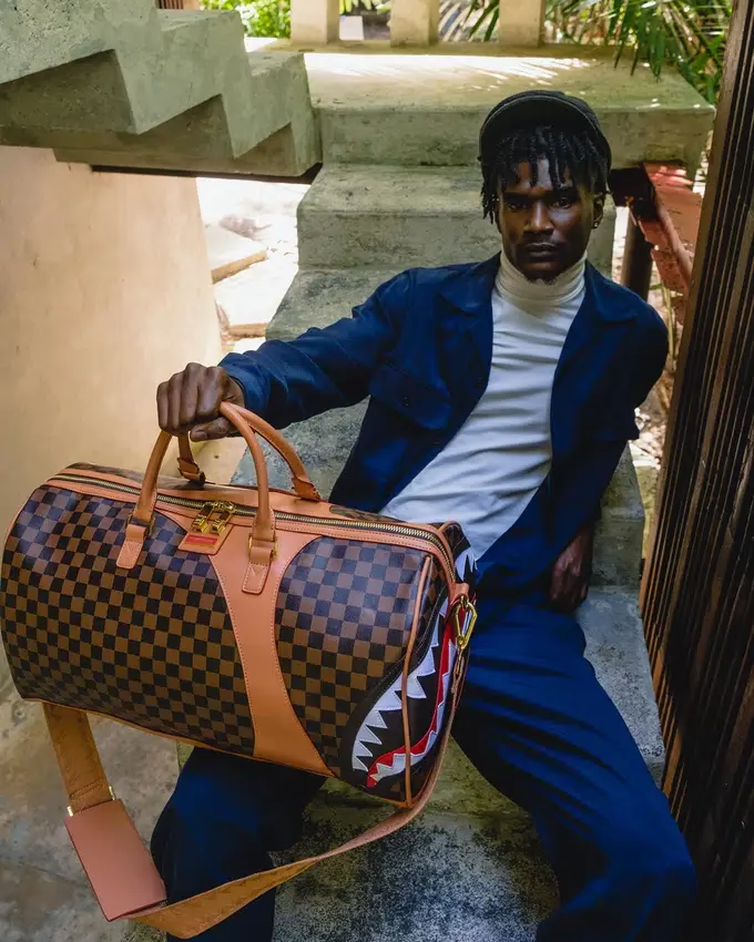 HENNY AIR TO THE THRONE Borsoni