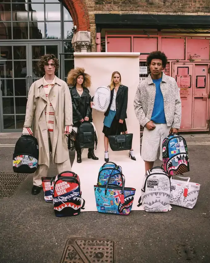 LE BORSE TOTE “THE STRAND” DELLA LONDON FASHION WEEK