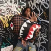 LO ZAINO HANGOVER SHARK