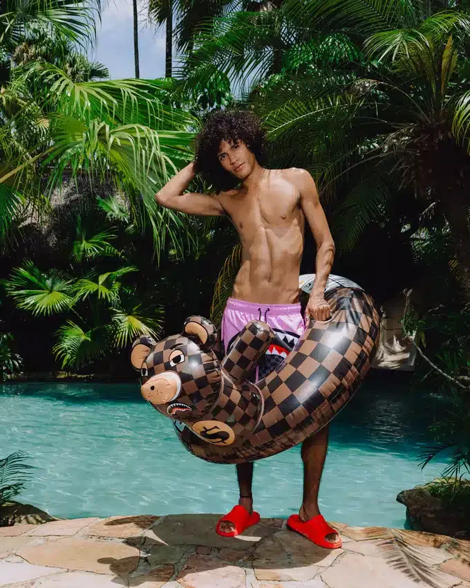 MONEYBEAR - GOMMONE DA FESTA CON MATERASSINI GONFIABILI IN PISCINA
