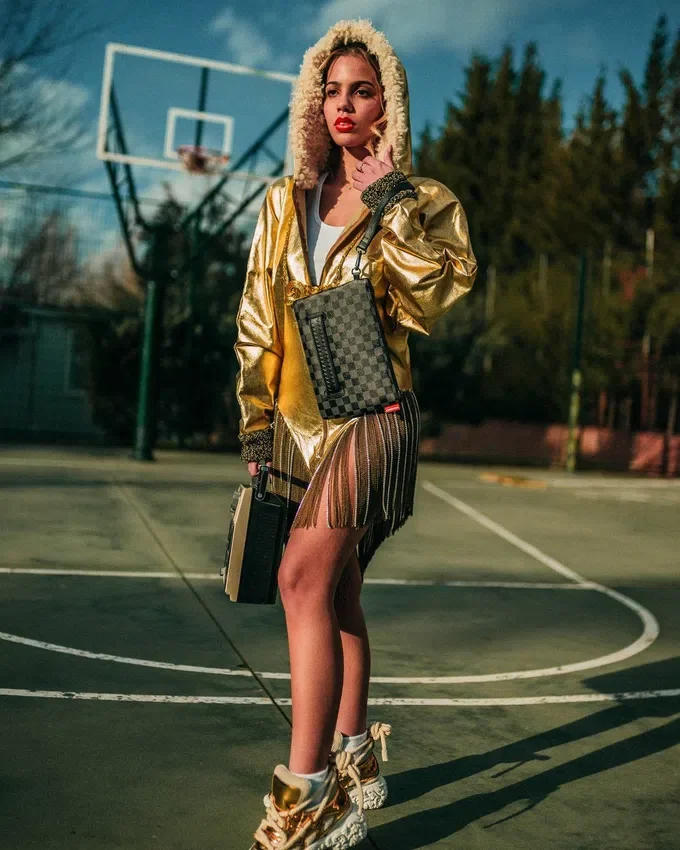 Pochette a tracolla Henny Nera