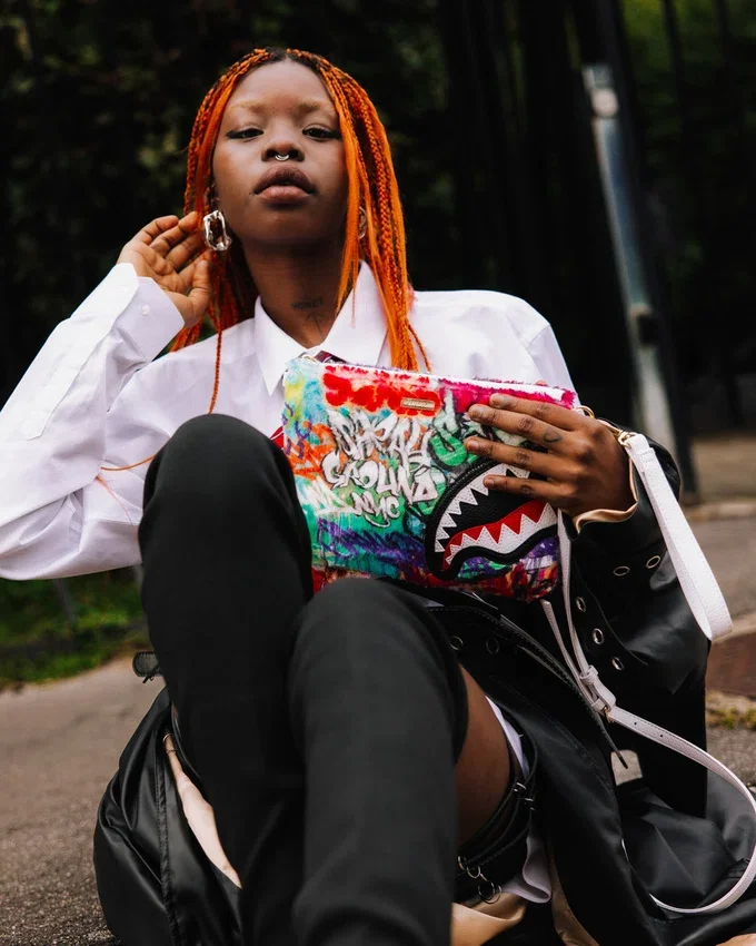 Pochette crossover “LE MONDE DES GRAFFITIS”