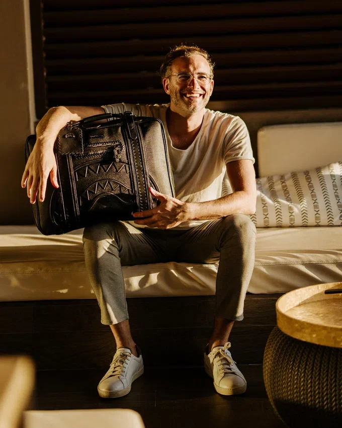 REALITY CHECK VINTAGE: BAGAGLIO A MANO TRASFORMABILE IN ZAINO