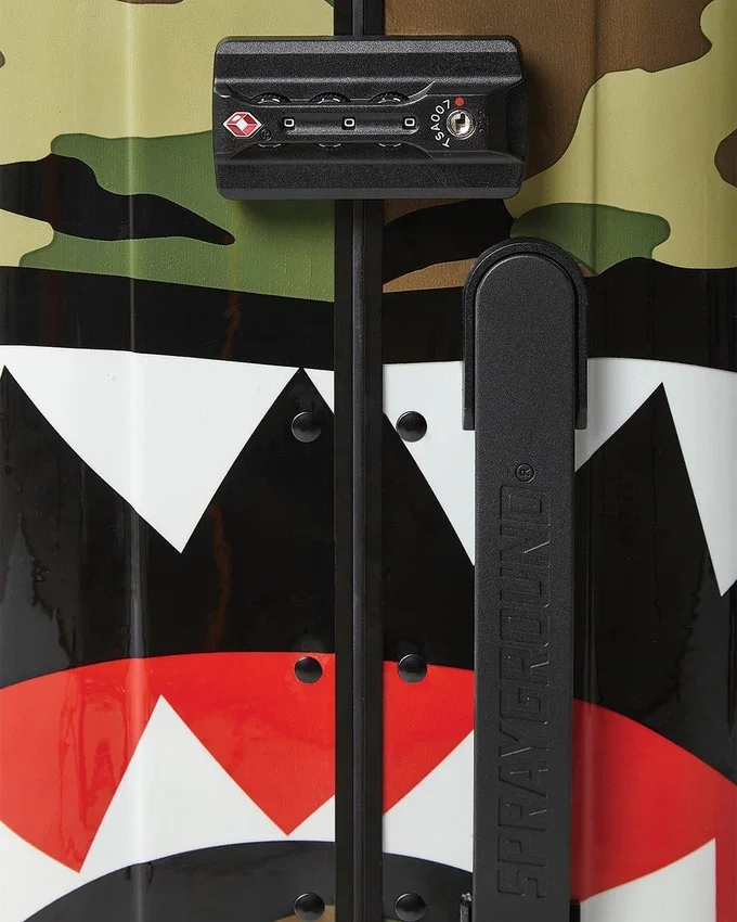 SHARKNAUTICS (Camo) Valigeria da 21,5”