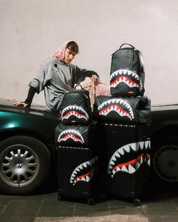 SHARKS IN PARIS HYPER PUFF MINI BORSONI