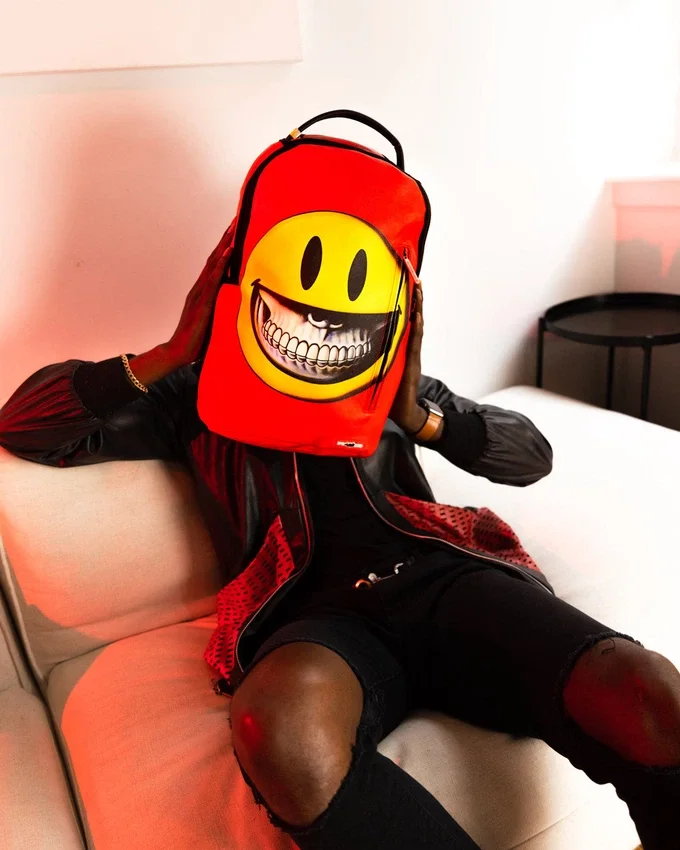 SMILE BIG GRIN - COLLABORAZIONE CON RON ENGLISH