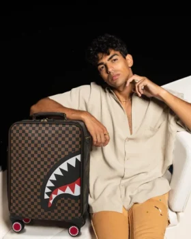 TASCA ESTERNA CON CERNiera DORATA “Sharks in Paris” VALIGERIA JETSETTER