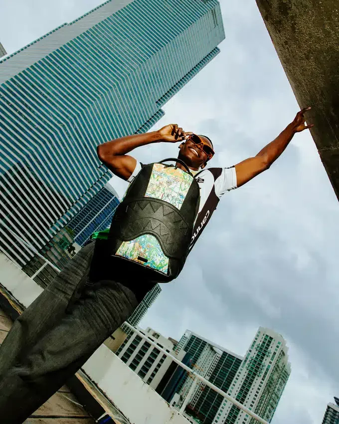 Zaini DLXSV da NEW YORK a BUENOS AIRES