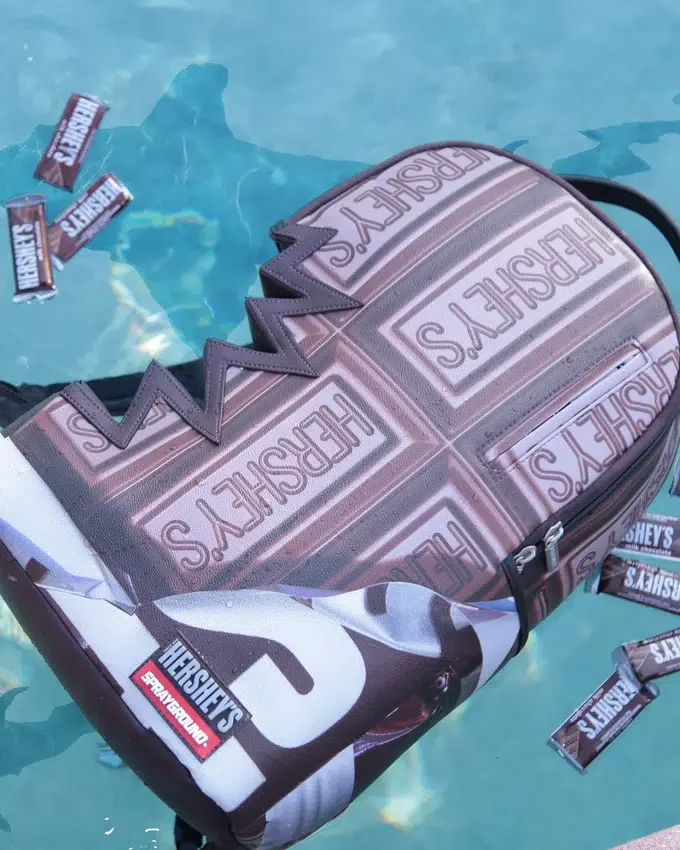 Zaini HERSHEY’S Shark Bite