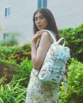 Zaini Mini Hills “In the Garden”