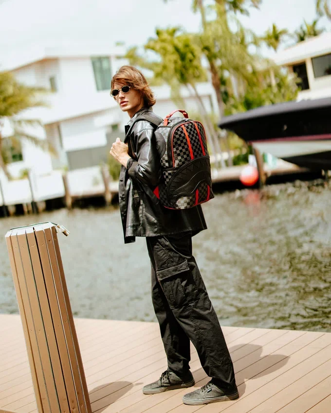 Zaini MONACO SHARK CLUB
