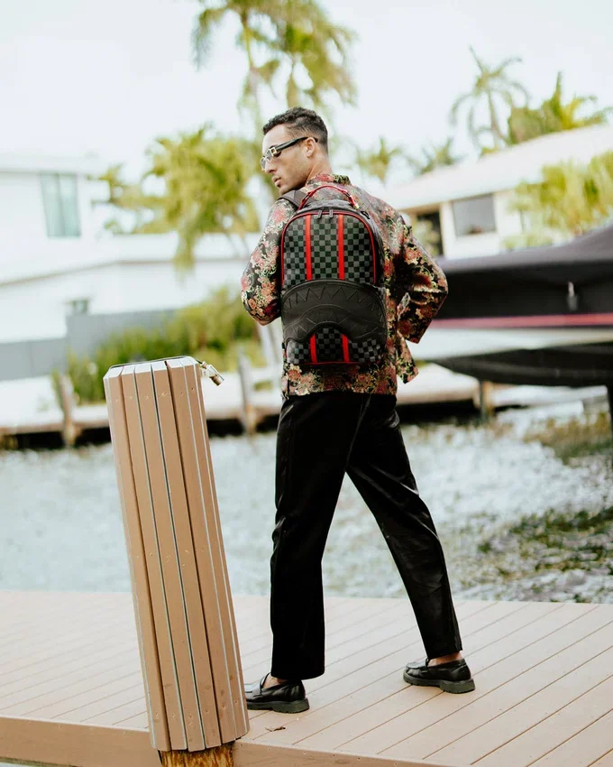 Zaini MONACO SHARK CLUB