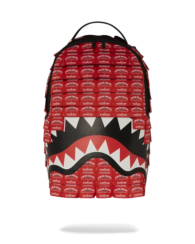 ZAINO SHARK REALIZZATO CON ETICHETTE INTRECCIATE