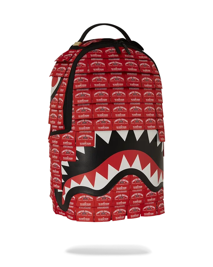 ZAINO SHARK REALIZZATO CON ETICHETTE INTRECCIATE