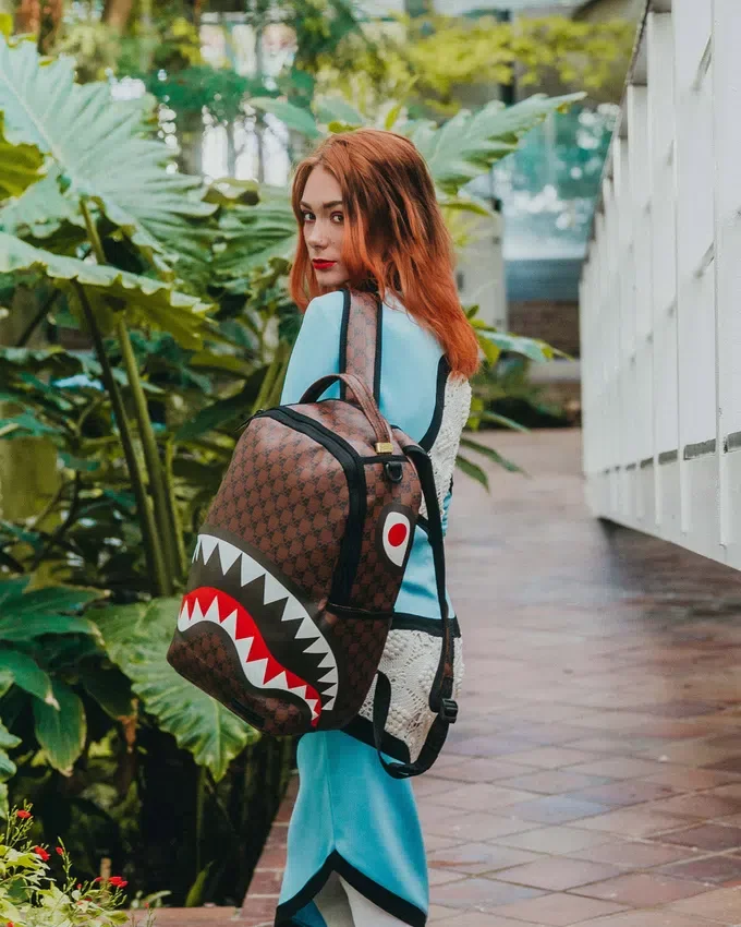 ZAINO SHARKS AND SKULLS (DLXV)