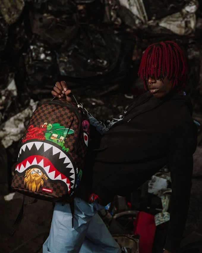 Zaino Sneak'in con personaggi di "Sharks in Paris" (DLXV)